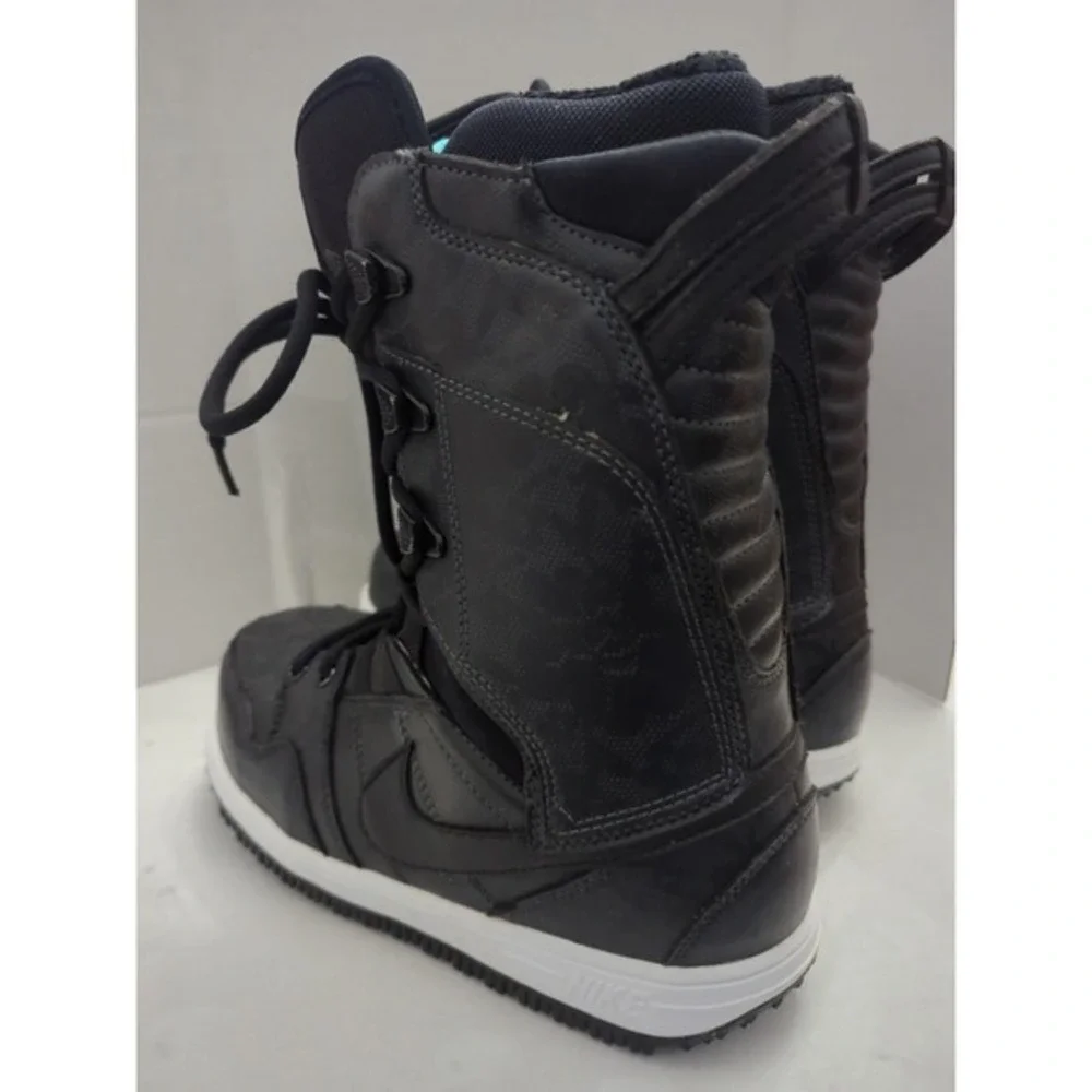 Nike VAPEN Womens Size 5 Snowboard Boots 447124-001 Rare‎ 2011